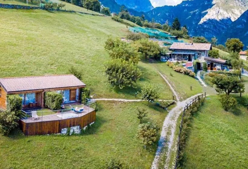 ホテル Agriturismo Serec