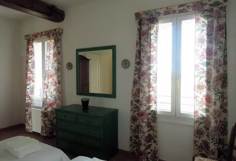 ホテル Agriturismo Sesta Presa