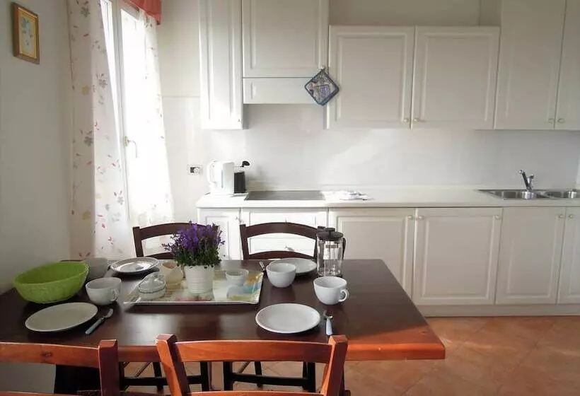 ホテル Agriturismo Sesta Presa