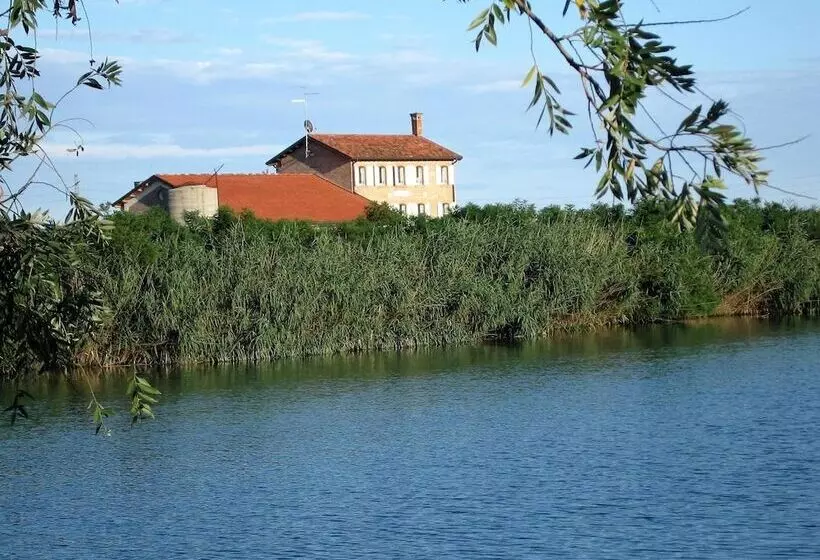 ホテル Agriturismo Sesta Presa