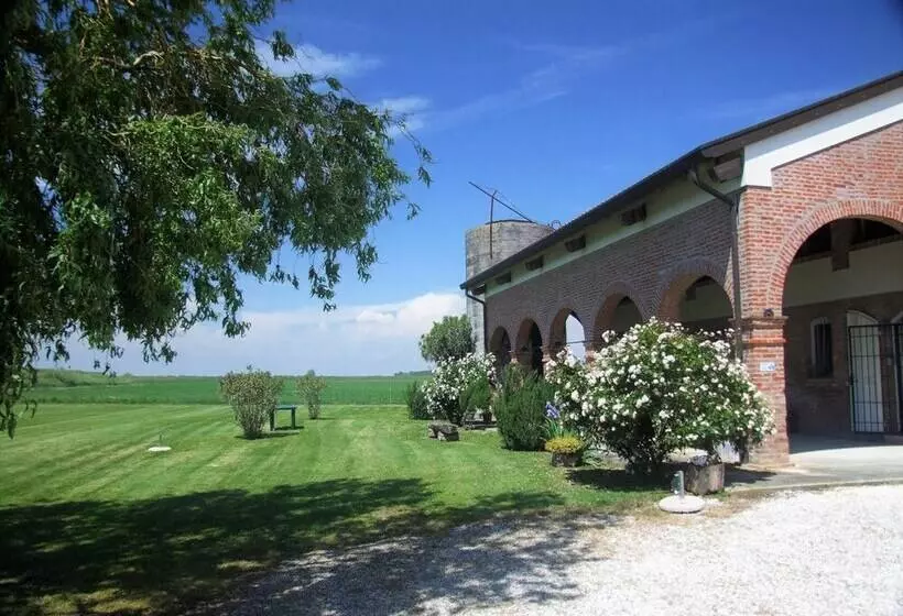 ホテル Agriturismo Sesta Presa