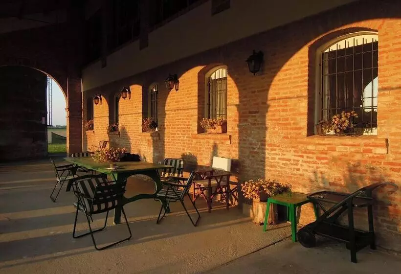 ホテル Agriturismo Sesta Presa