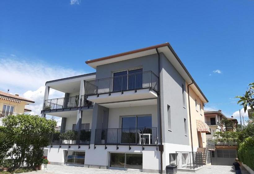 פנסיון Camere Da Mirella