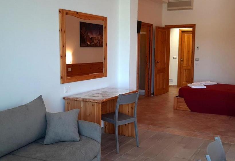 פנסיון Camere Da Mirella