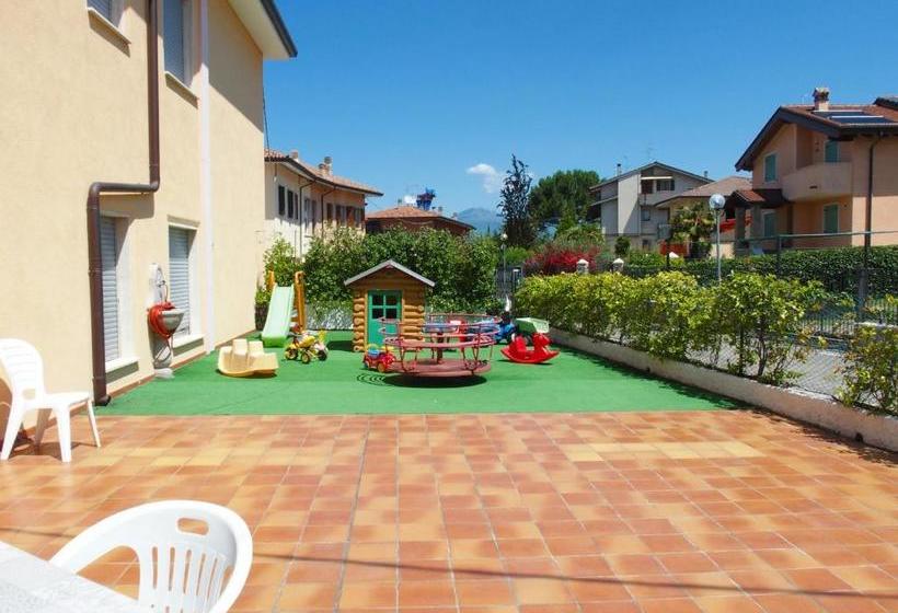 פנסיון Camere Da Mirella