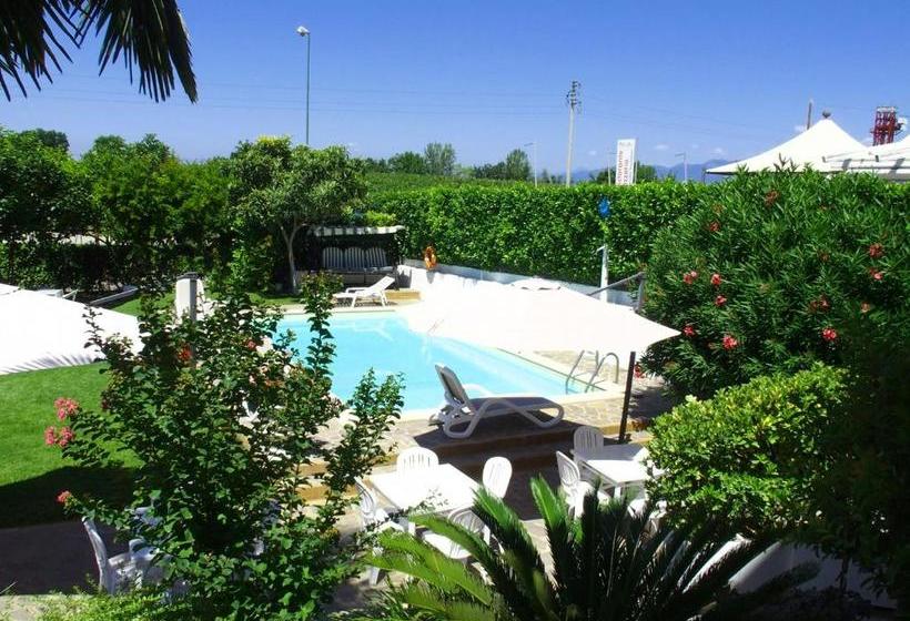 פנסיון Camere Da Mirella