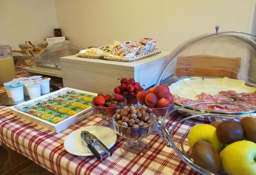 פנסיון Camere Da Mirella