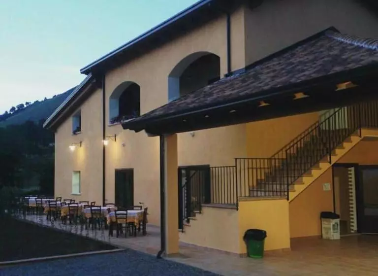 ホテル Agriturismo L'ulivo