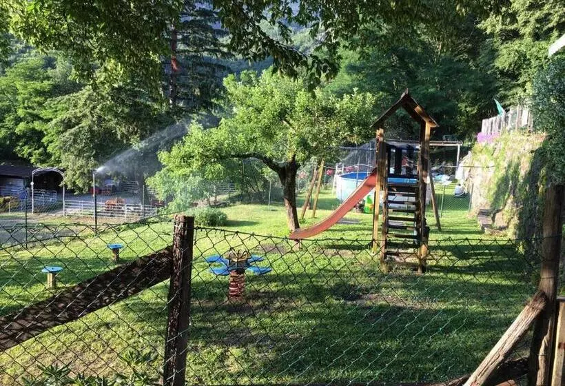 ホテル Agriturismo La Taverna Del Nonno