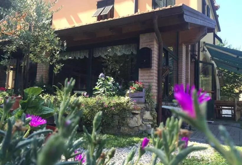 ホテル Agriturismo La Taverna Del Nonno