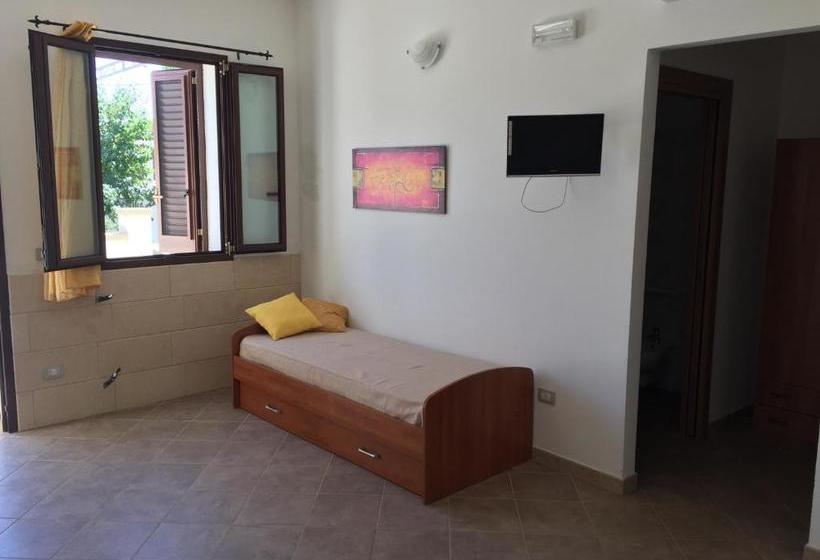 هتل Agriturismo Masseria Le Creste