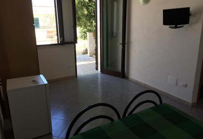 هتل Agriturismo Masseria Le Creste