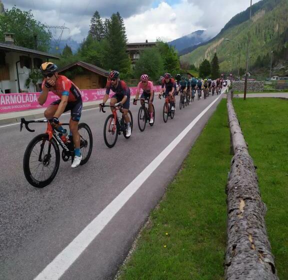 פנסיון Affittacamere Pizzeria Marmolada