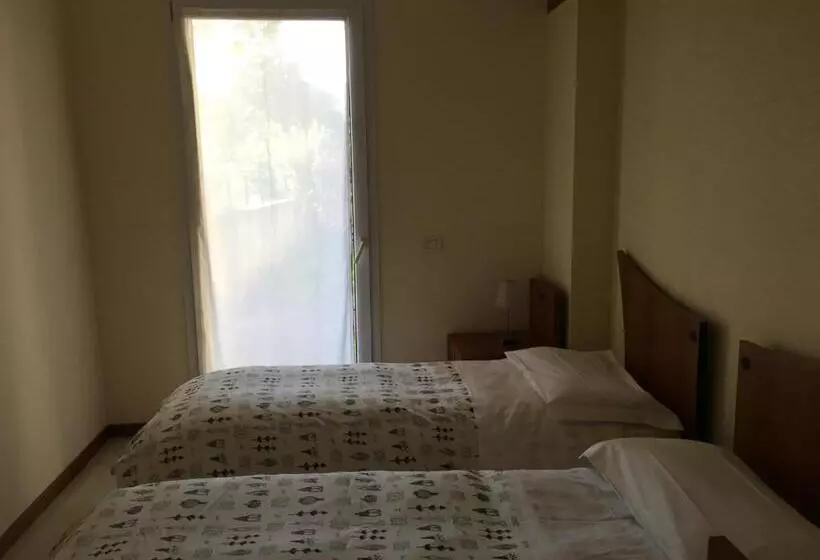 ペンション Aparthotel Manfrè