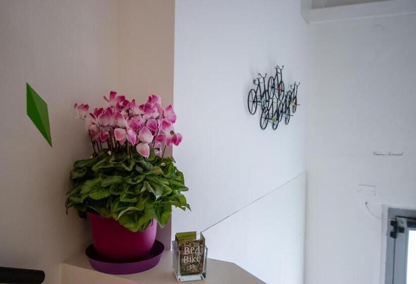 پانسیون Bed & Bike Ferrara