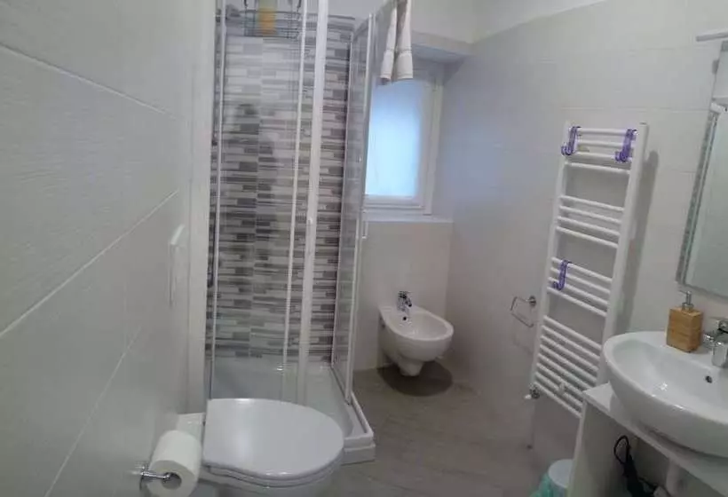 پانسیون Belsorrisovarese Elegance City Residence Private Parking  With Reservation