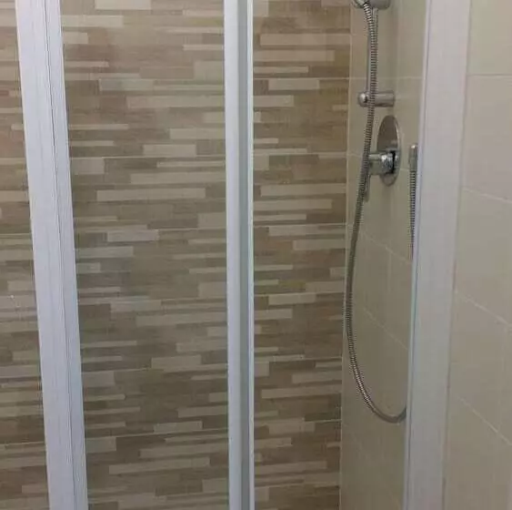 پانسیون Belsorrisovarese Elegance City Residence Private Parking  With Reservation