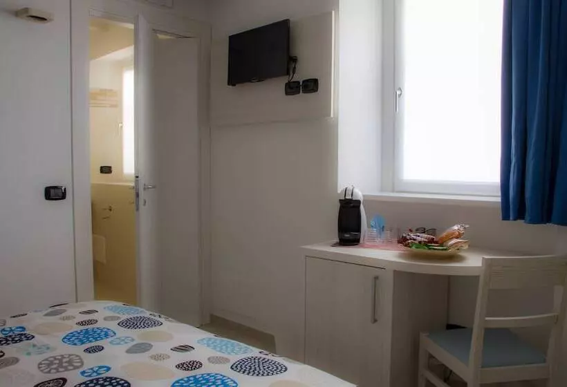 پانسیون Belsorrisovarese Elegance City Residence Private Parking  With Reservation