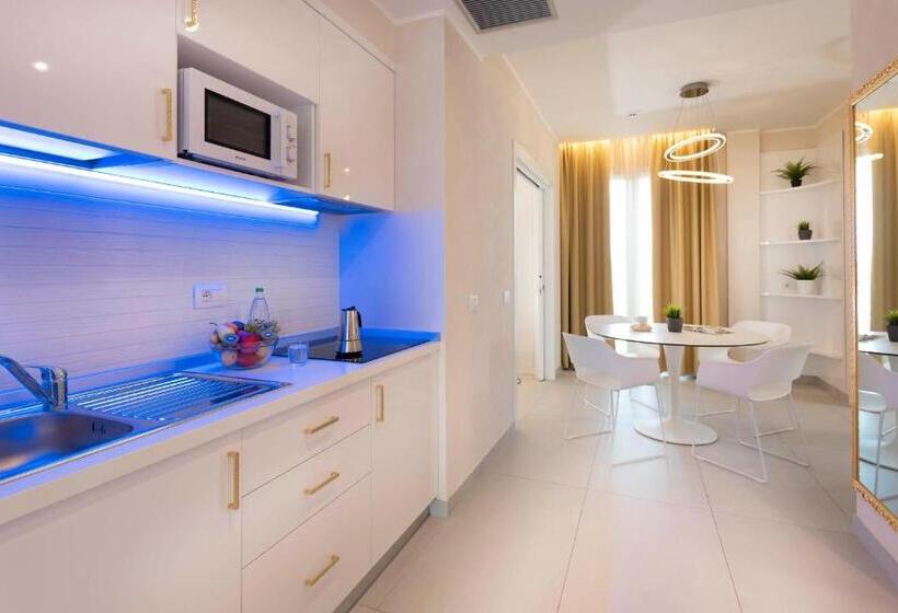 White Suite & Apartments