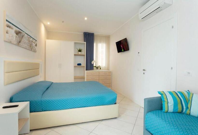 White Suite & Apartments