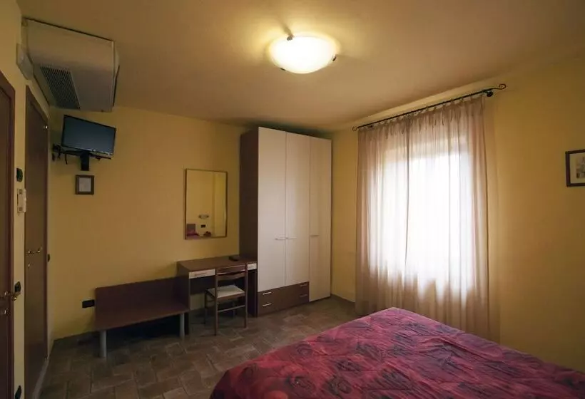 Majatalo Camere Santucci