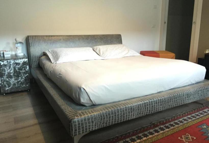 بنسيون Casa La Ringhera