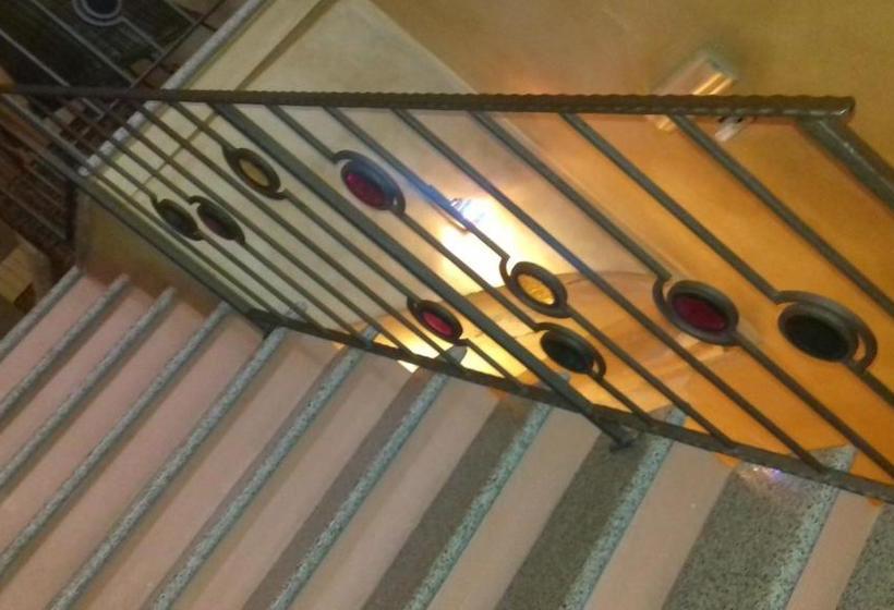 بنسيون Il Girasole