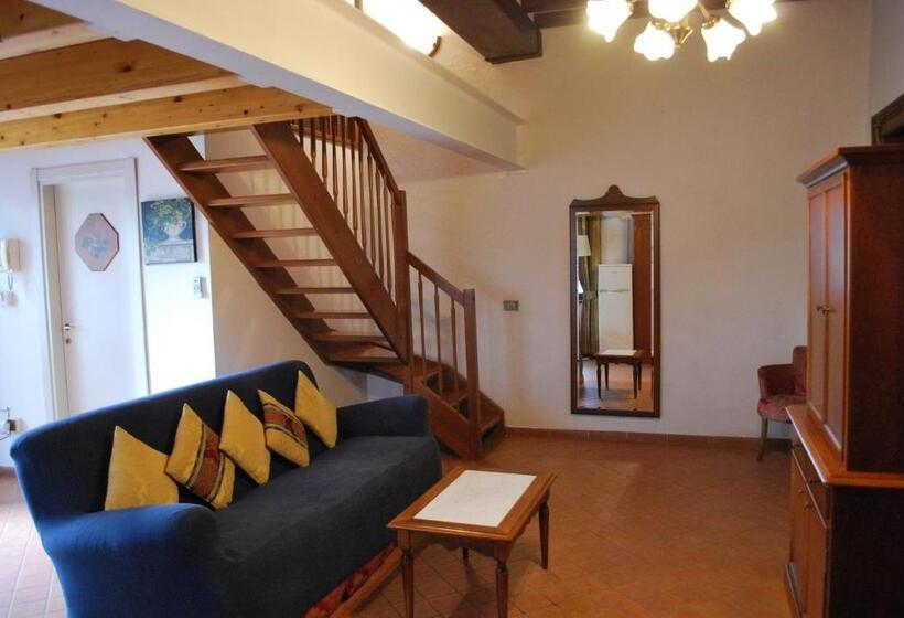 Residence Casale Mostacciano