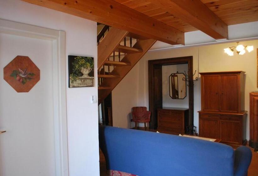 Residence Casale Mostacciano