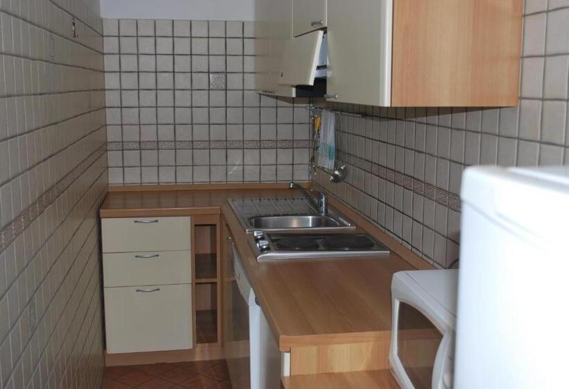 Residence Casale Mostacciano