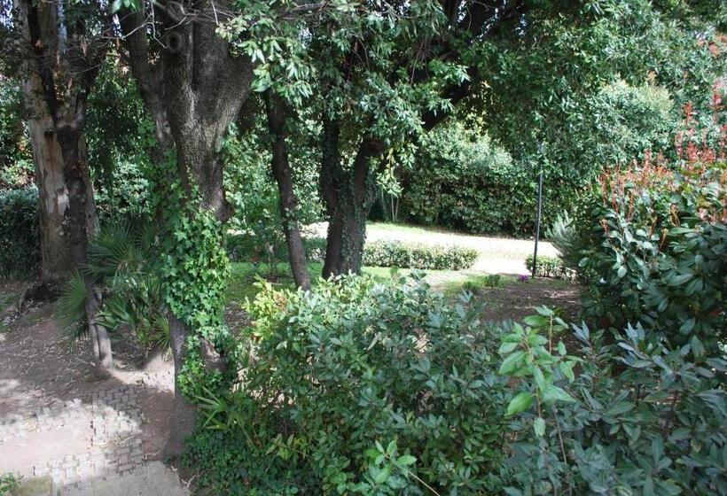 Residence Casale Mostacciano