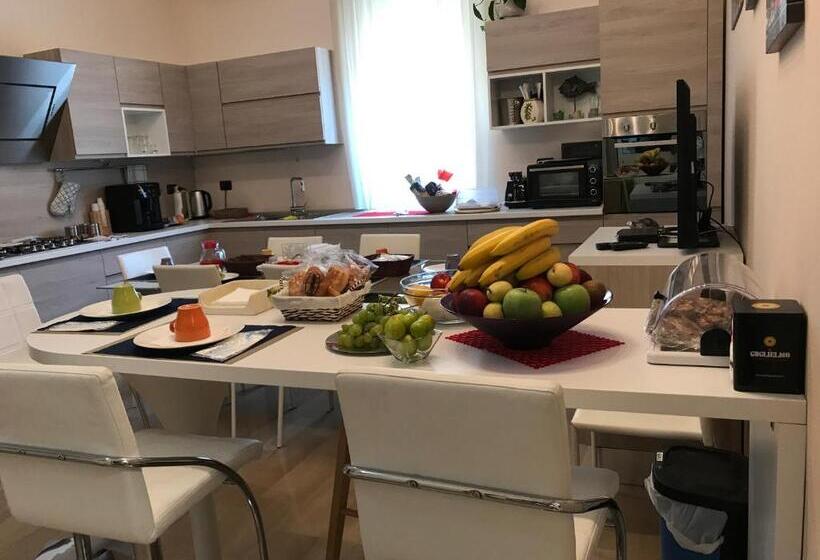 פנסיון Civico7