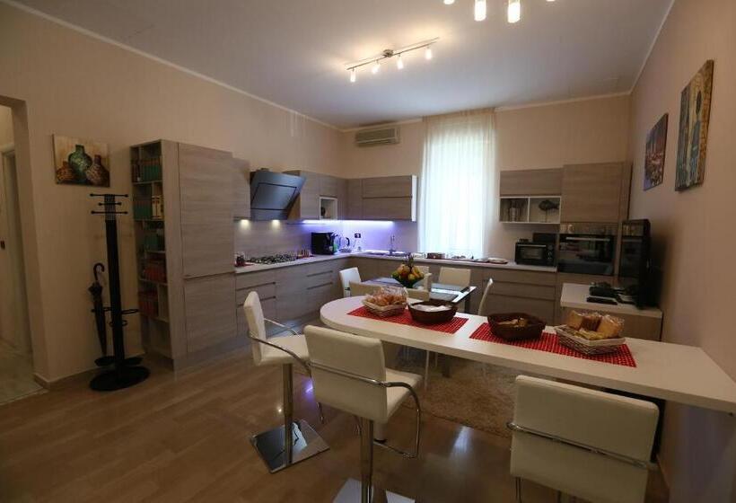 פנסיון Civico7