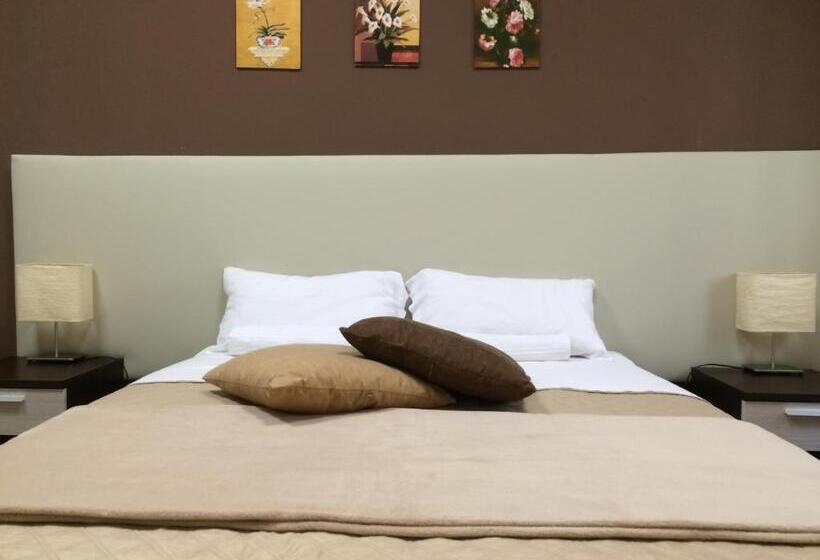 פנסיון Civico7