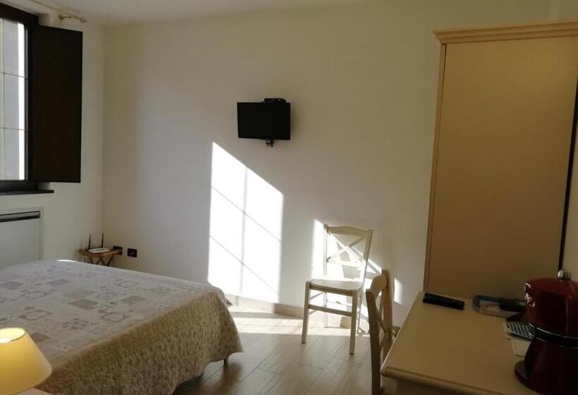 ホテル Agriturismo A' Taversa