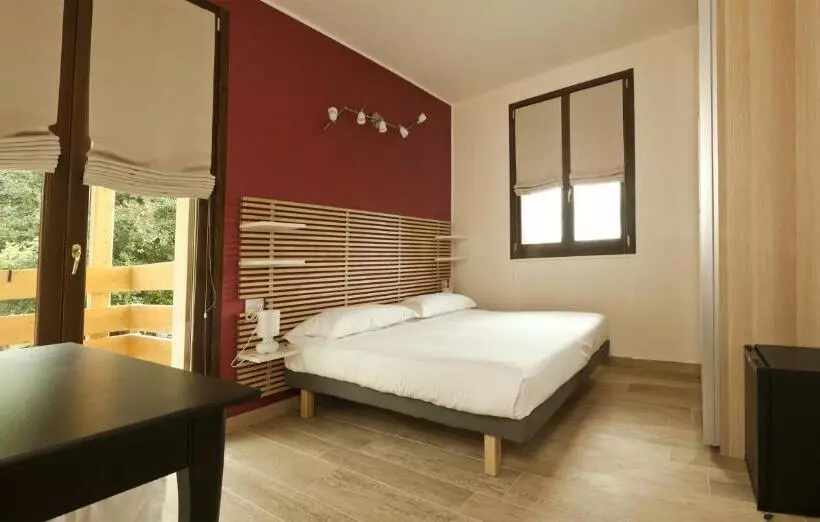 هتل Agriturismo Deviscio