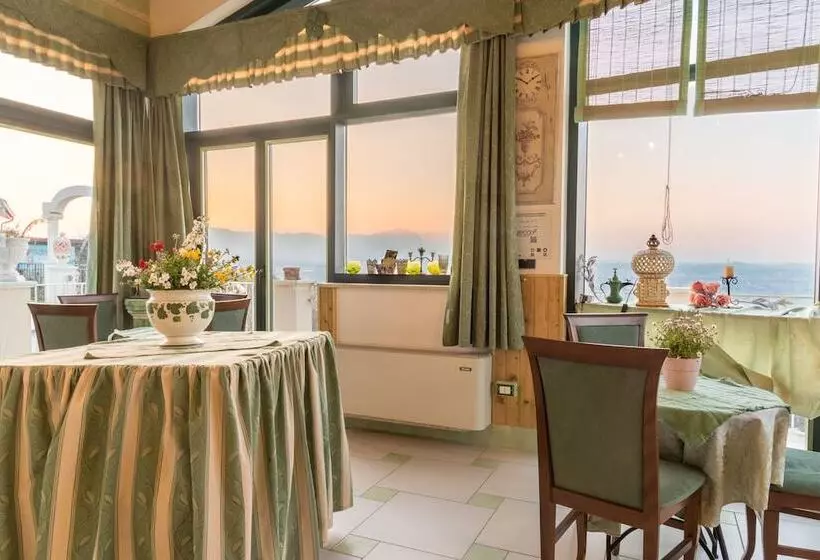 هتل Agriturismo Il Quadrifoglio