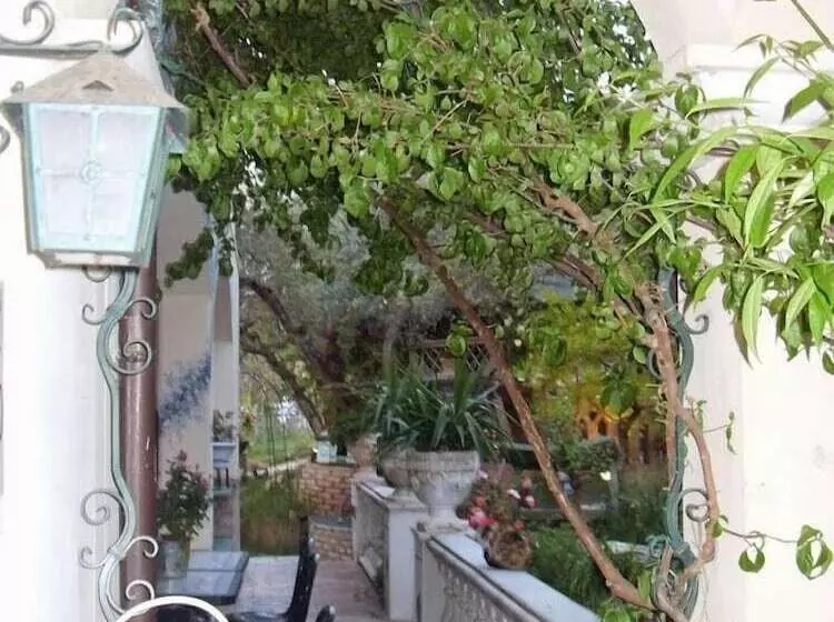 هتل Agriturismo Il Quadrifoglio