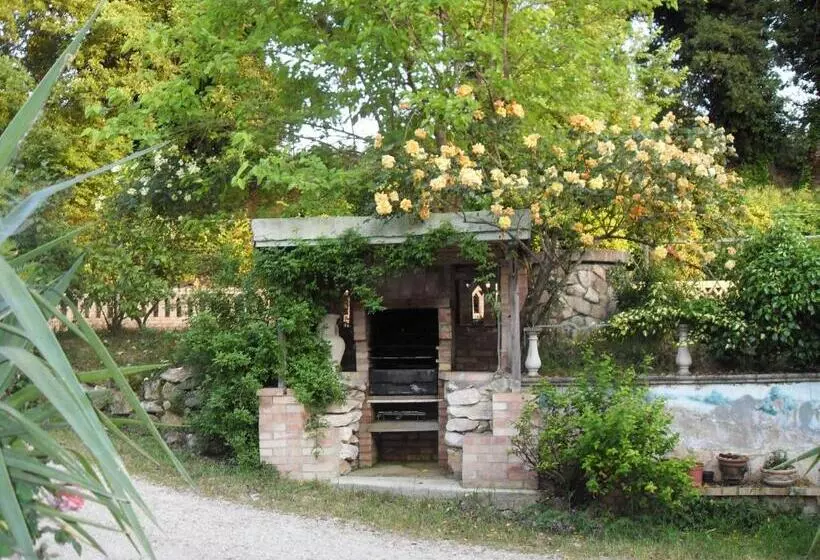 هتل Agriturismo Il Quadrifoglio