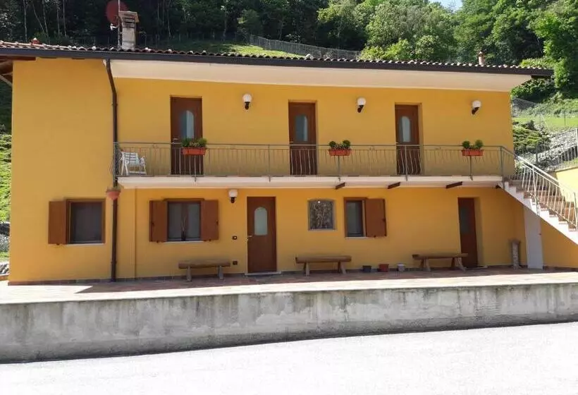 هتل Agriturismo La Miniera