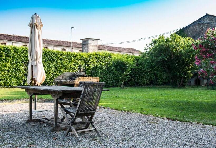 בית מלון כפרי Agriturismo Lecolombare