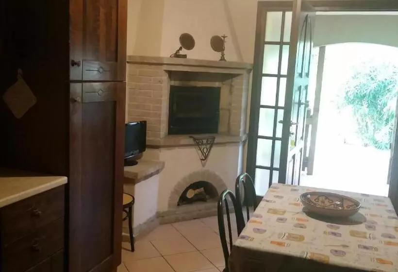 Hotelli Agriturismo Pettinari