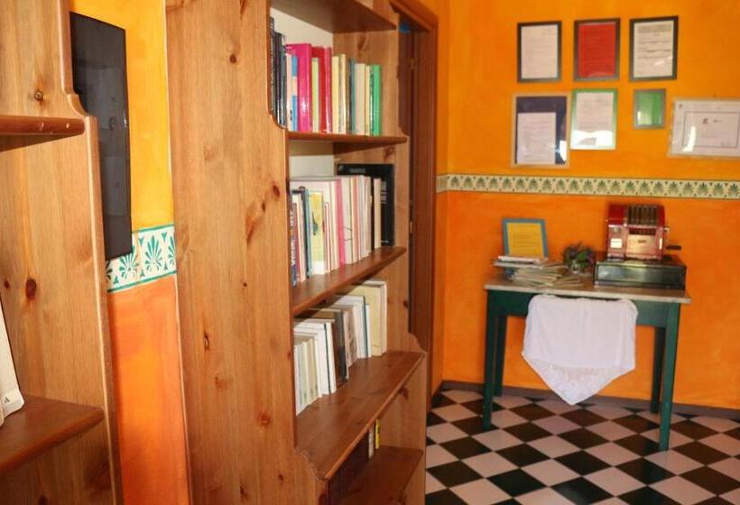 ペンション La Casa Rosa