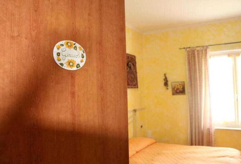 ペンション La Casa Rosa