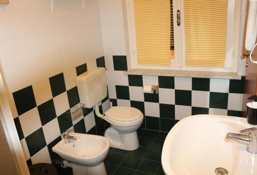 ペンション La Casa Rosa