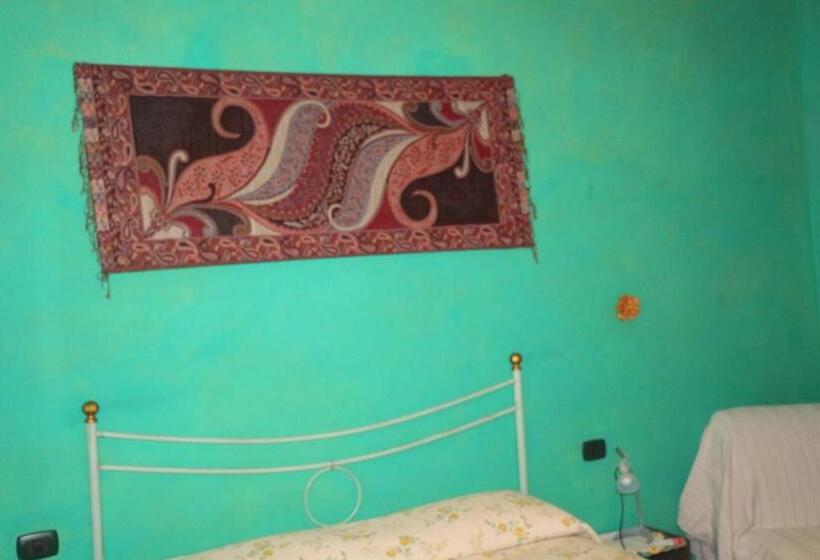 ペンション La Casa Rosa