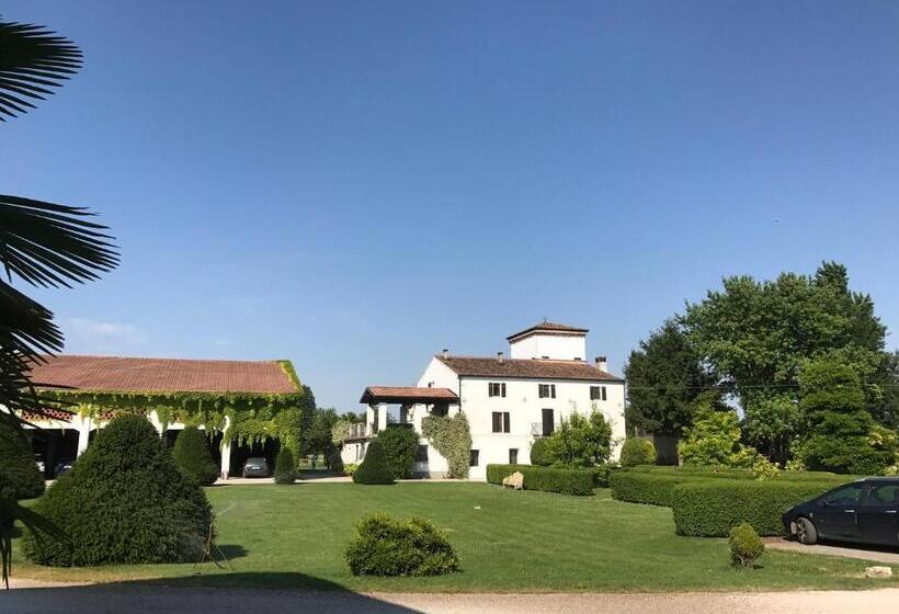 בית מלון כפרי Agriturismo Corte Spino