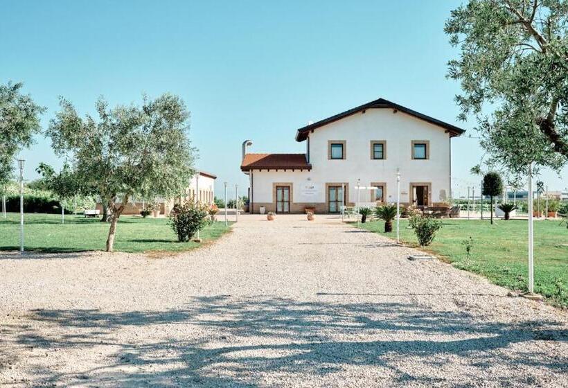 호텔 La Massarìa Agriresort