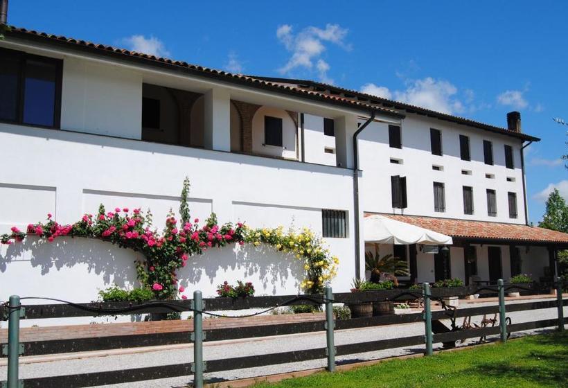 酒店 La Pioppa Agriturismo