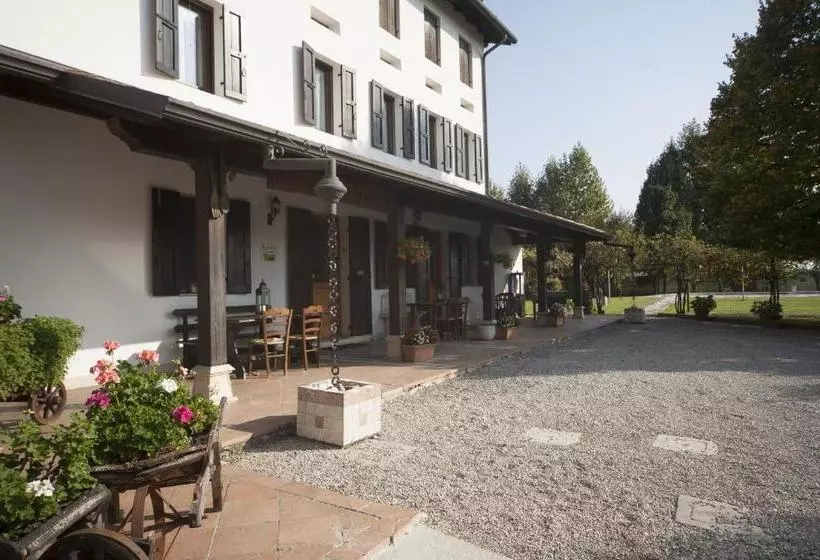 ホテル La Pioppa Agriturismo